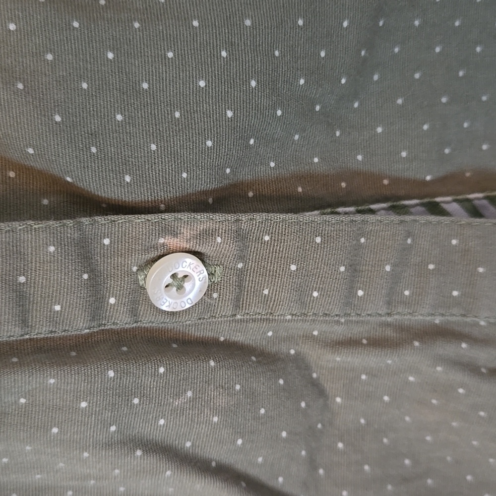 Dockers Olive Green Dot Button Down Long Sleeve Shirt Size Medium - Picture 6 of 9
